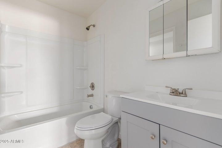 615 N Arrowhead Drive - Photo 17