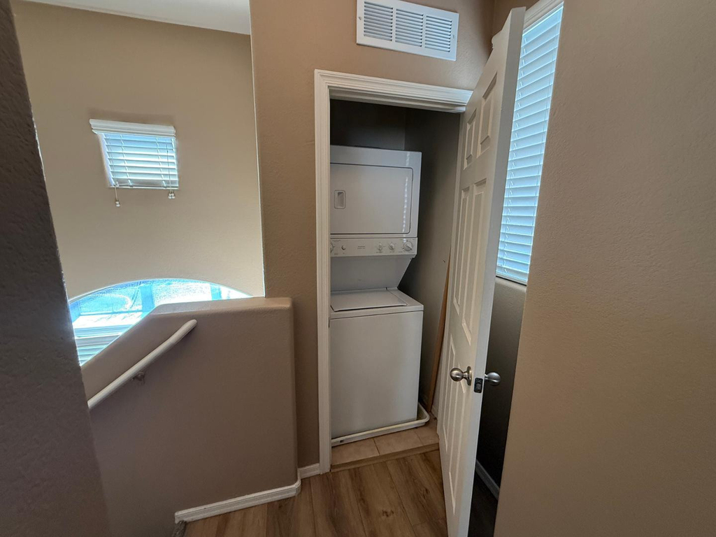 900 S 94th Street - Photo 9