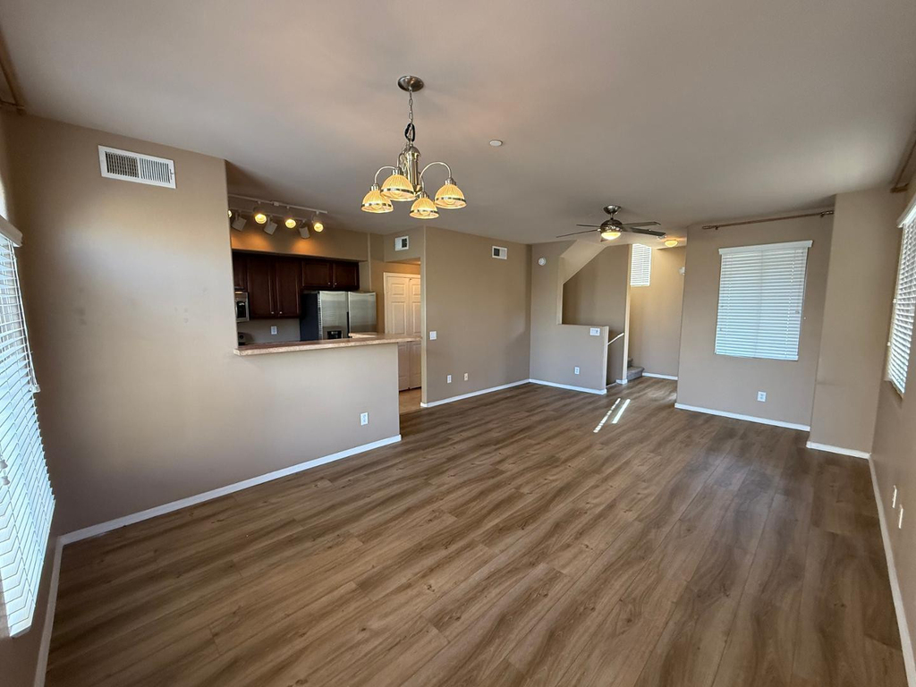 900 S 94th Street - Photo 4