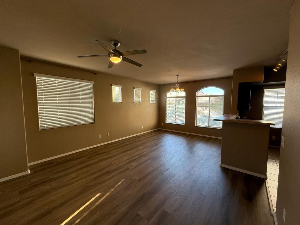 900 S 94th Street - Photo 2