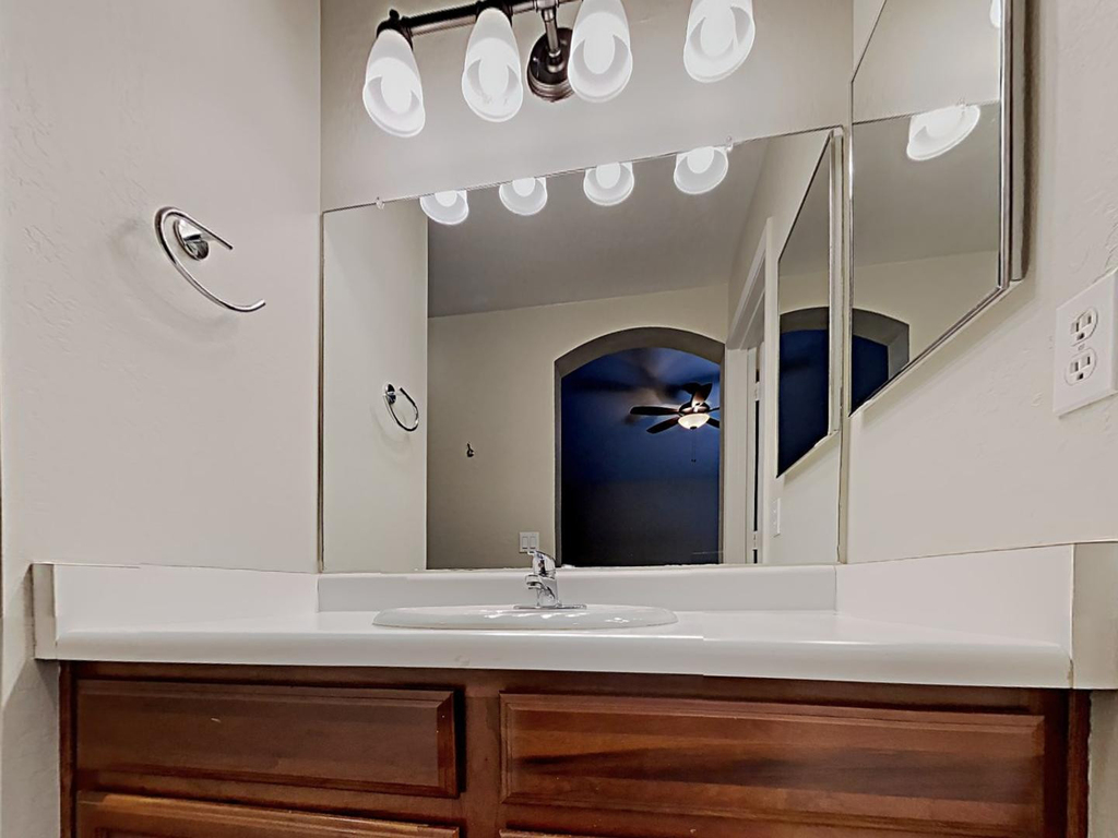 16229 W Superior - Photo 9
