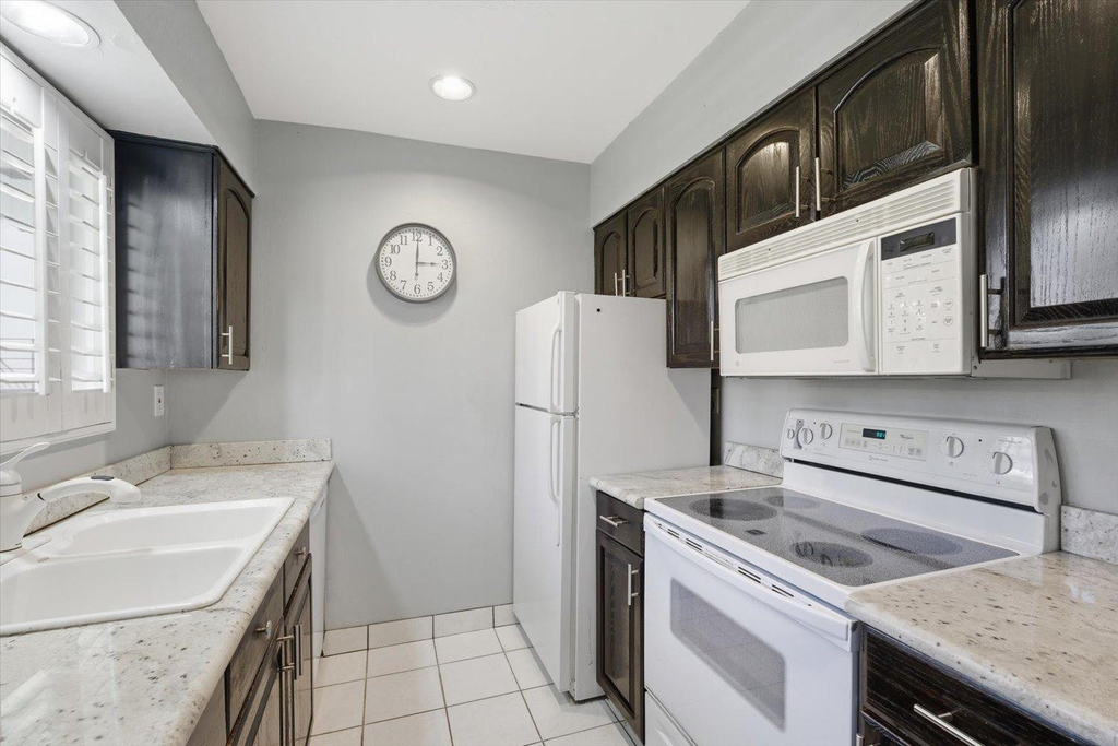 4600 N 68th Street - Photo 5