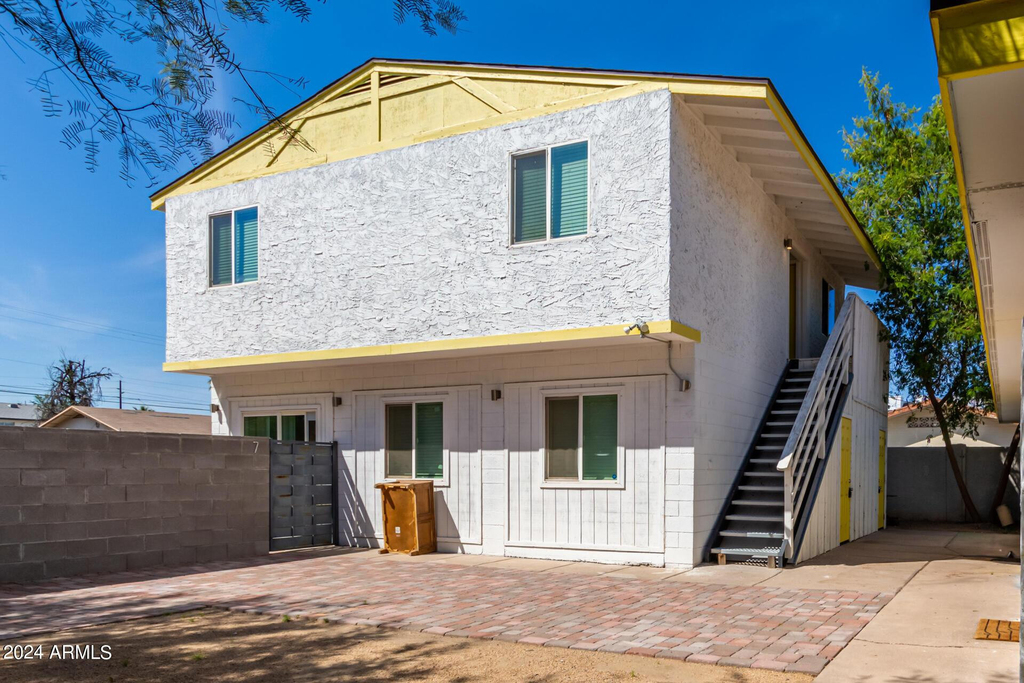 3016 N 37th Street - Photo 0