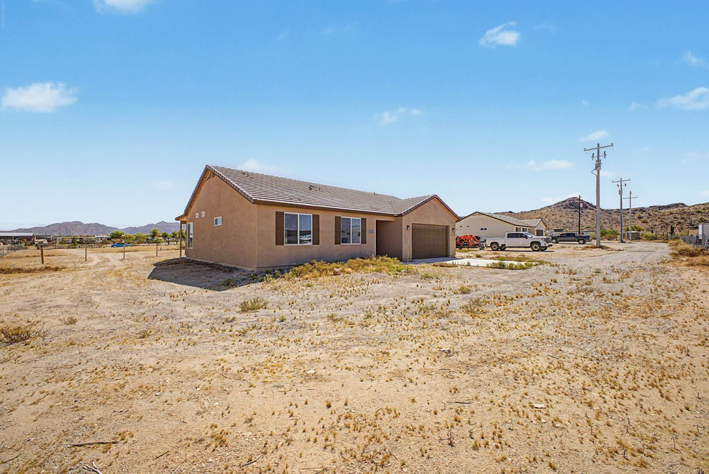 13316 S 190th Avenue - Photo 7