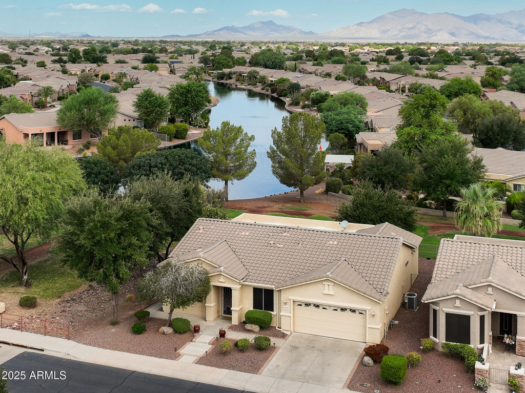 42348 W Fountainhead Street - Photo 1