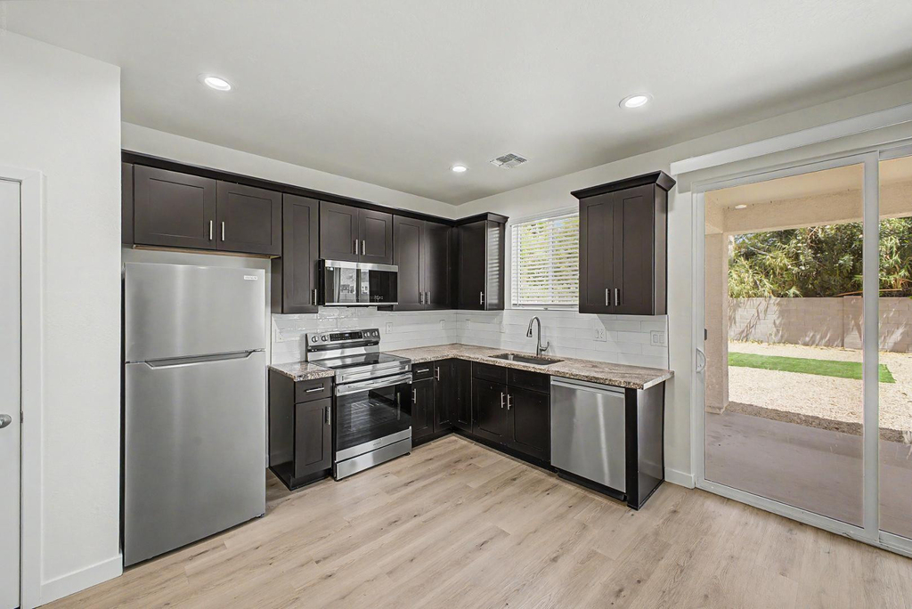105 W Latona - Photo 15