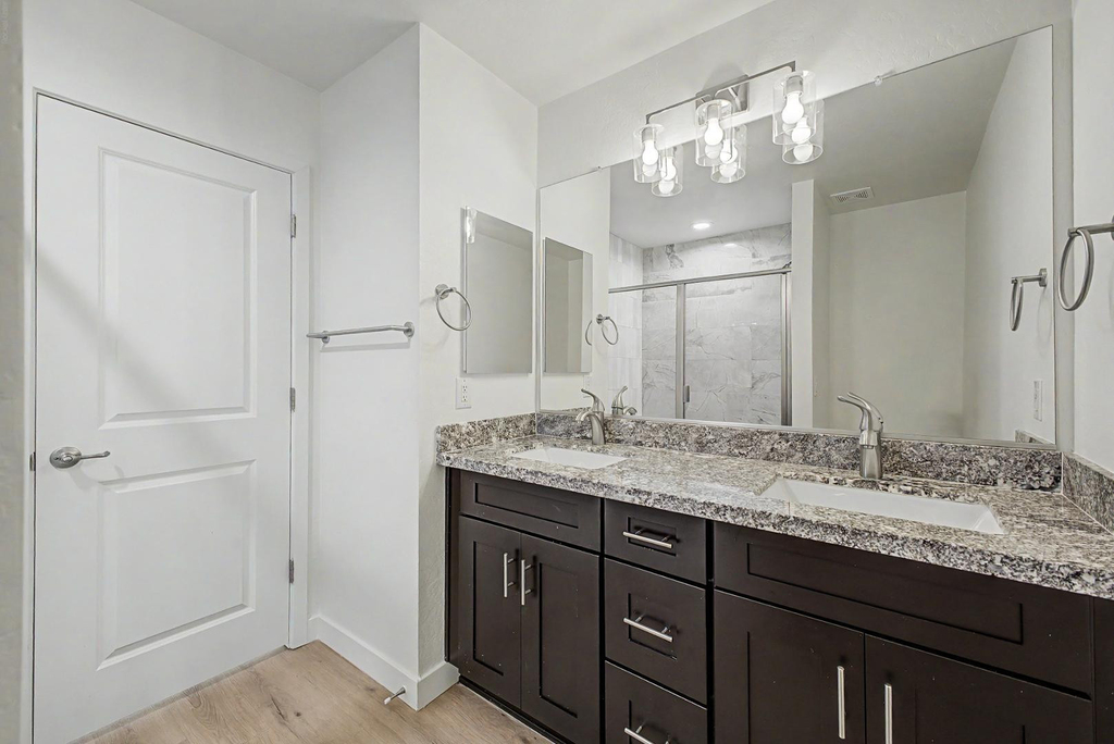 105 W Latona - Photo 21