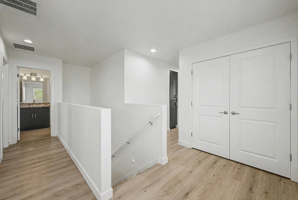 105 W Latona - Photo 35