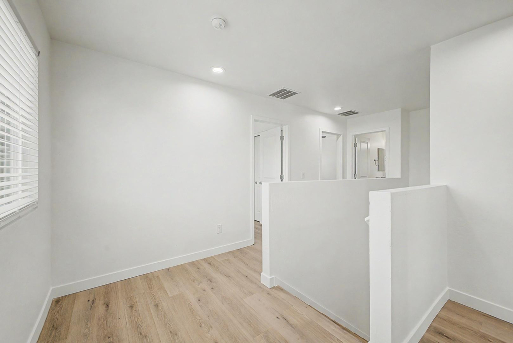 105 W Latona - Photo 36