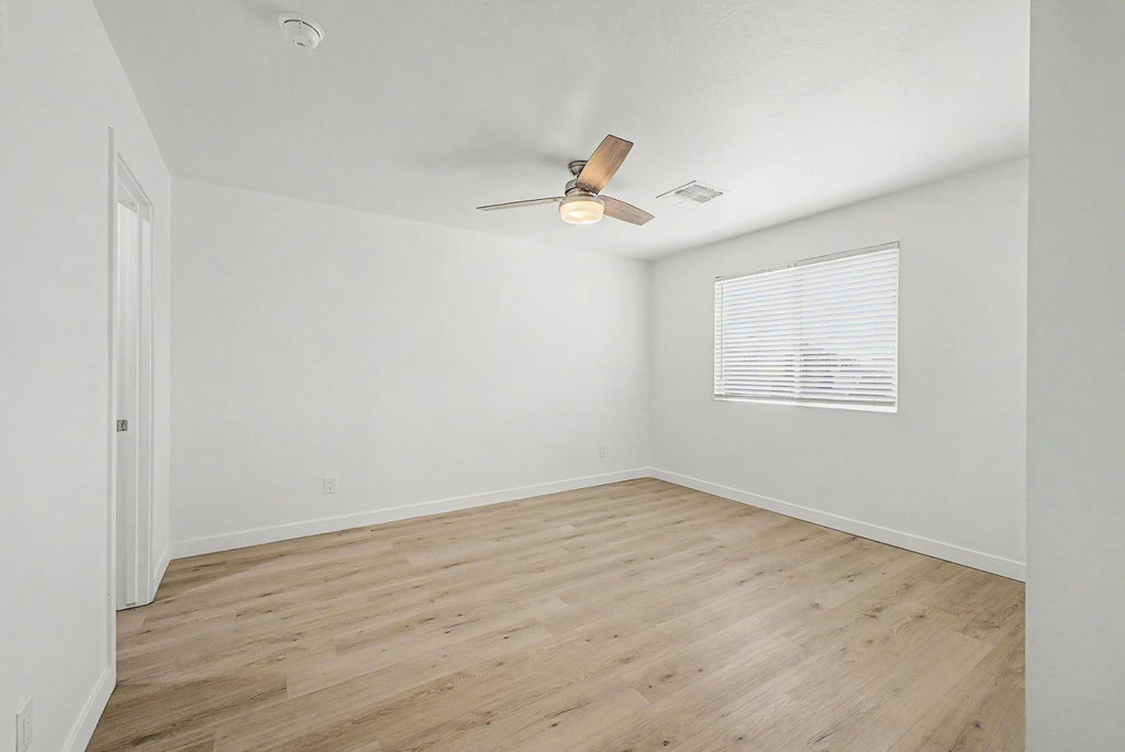 105 W Latona - Photo 18