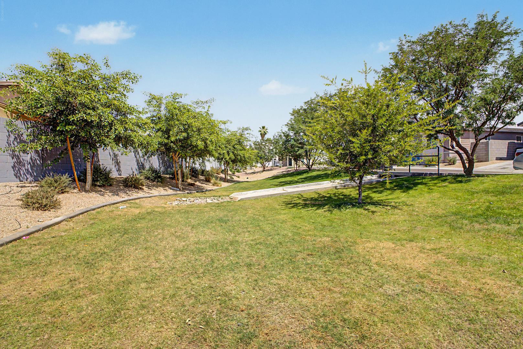 136 W Latona Road - Photo 47