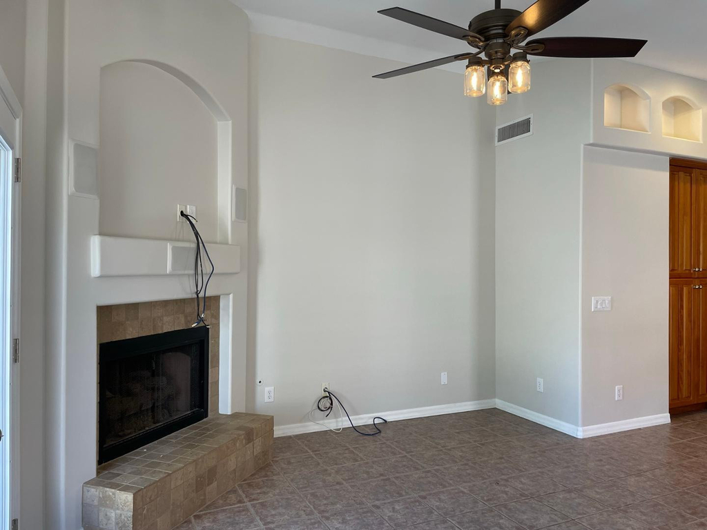 21611 N 48th Place - Photo 9