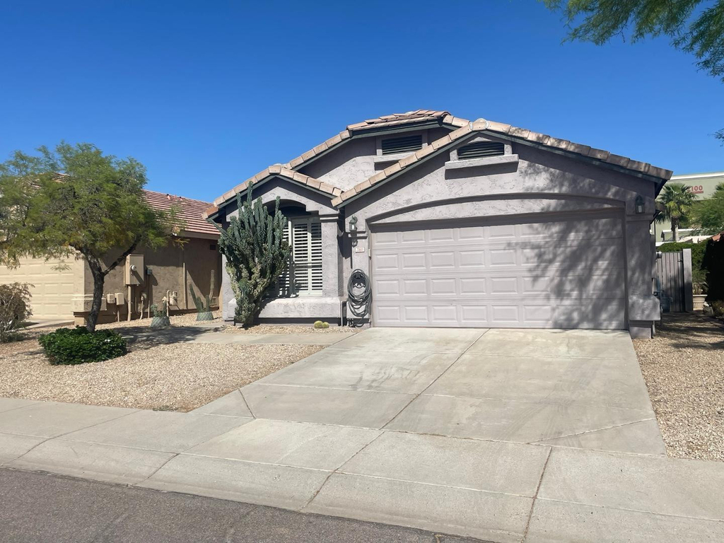 21611 N 48th Place - Photo 2