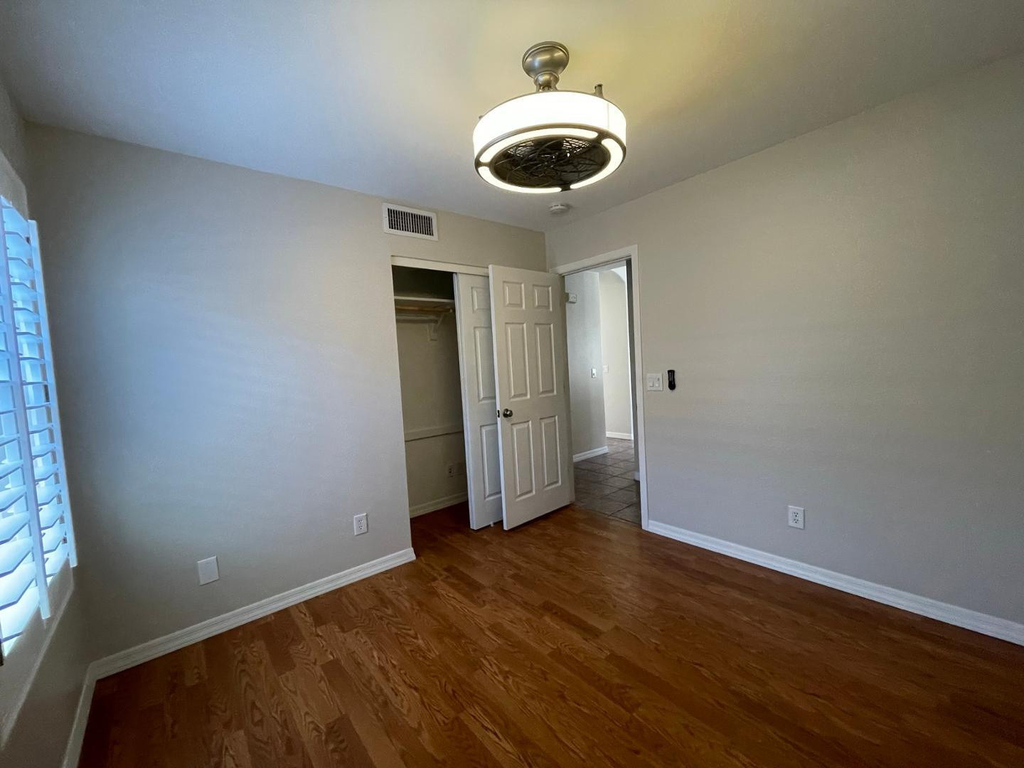 21611 N 48th Place - Photo 16