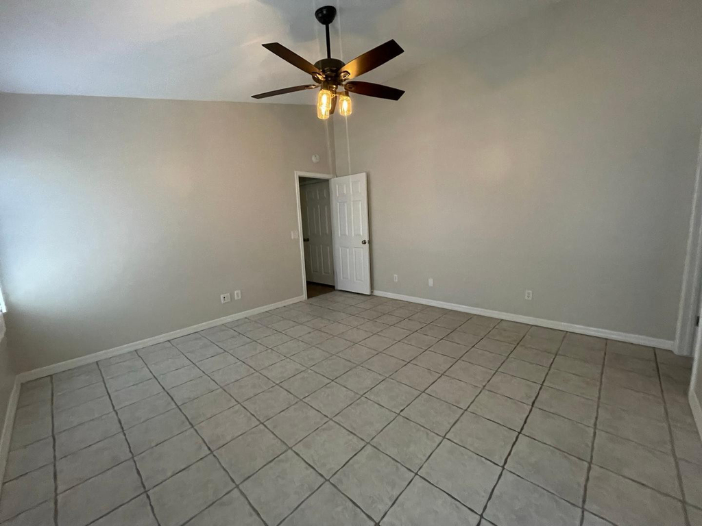 21611 N 48th Place - Photo 19