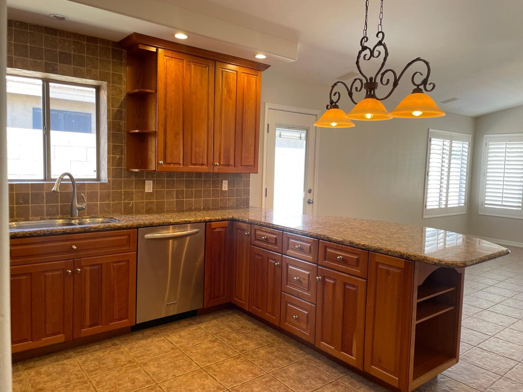 21611 N 48th Place - Photo 4