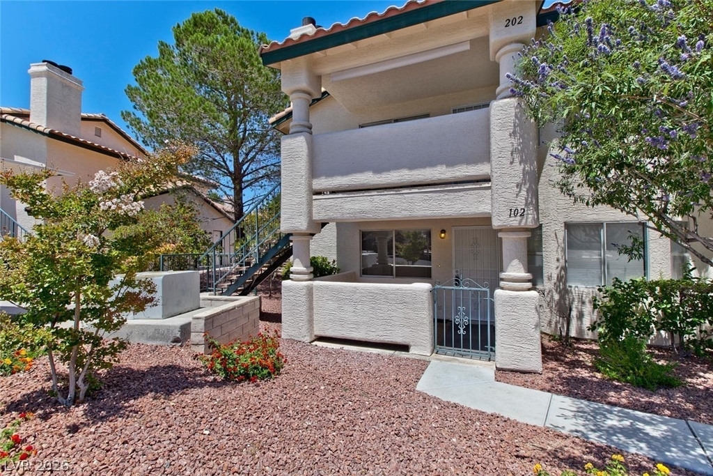7944 Decker Canyon Drive - Photo 3