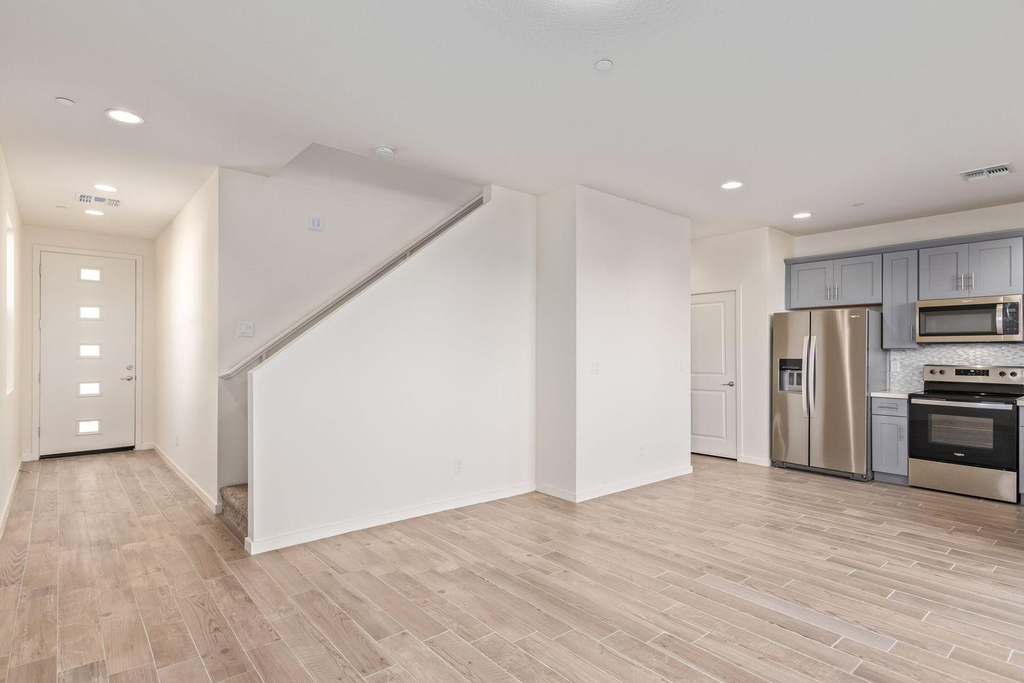 3010 E Yale Street - Photo 5