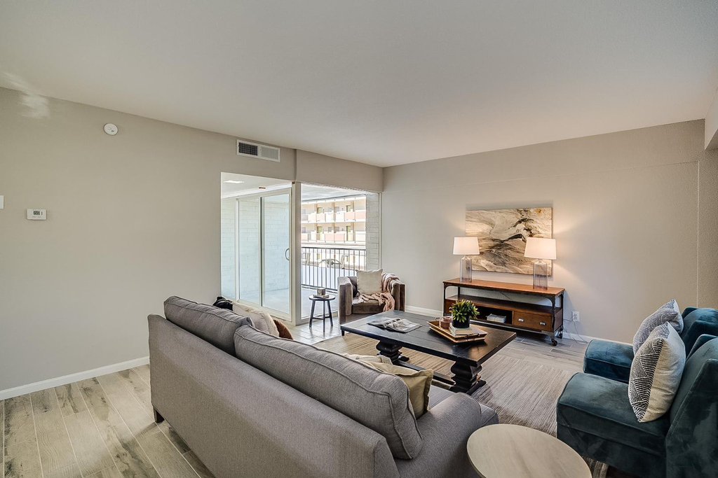 351 E Thomas Road - Photo 5