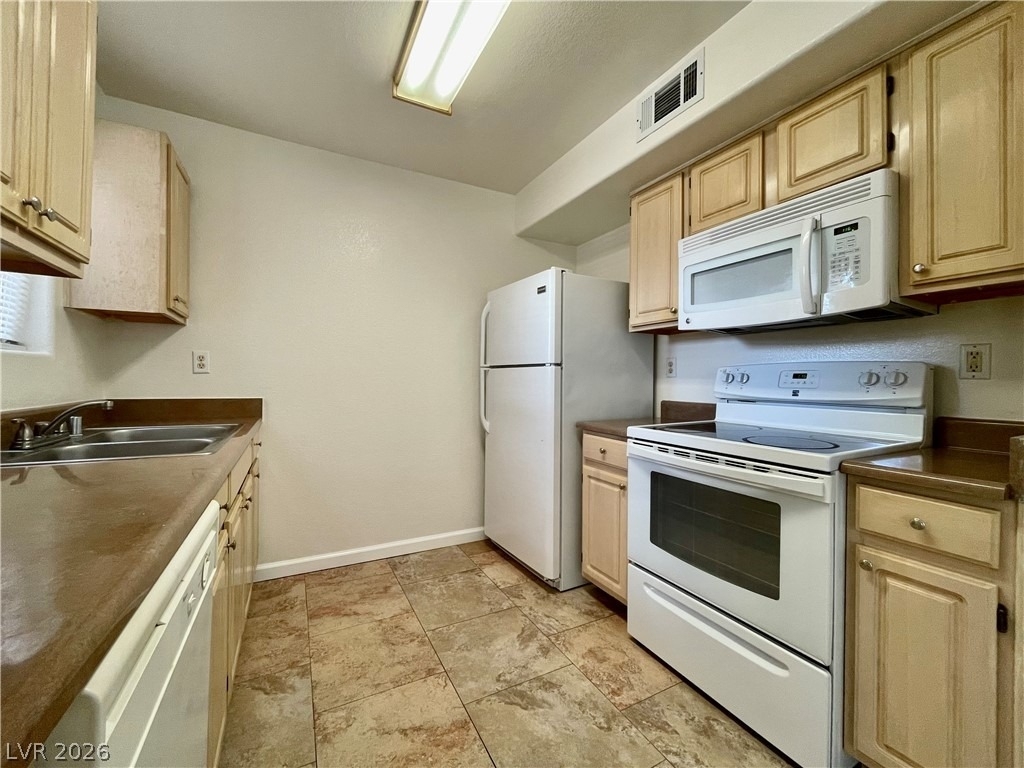 555 E Silverado Ranch Boulevard - Photo 7