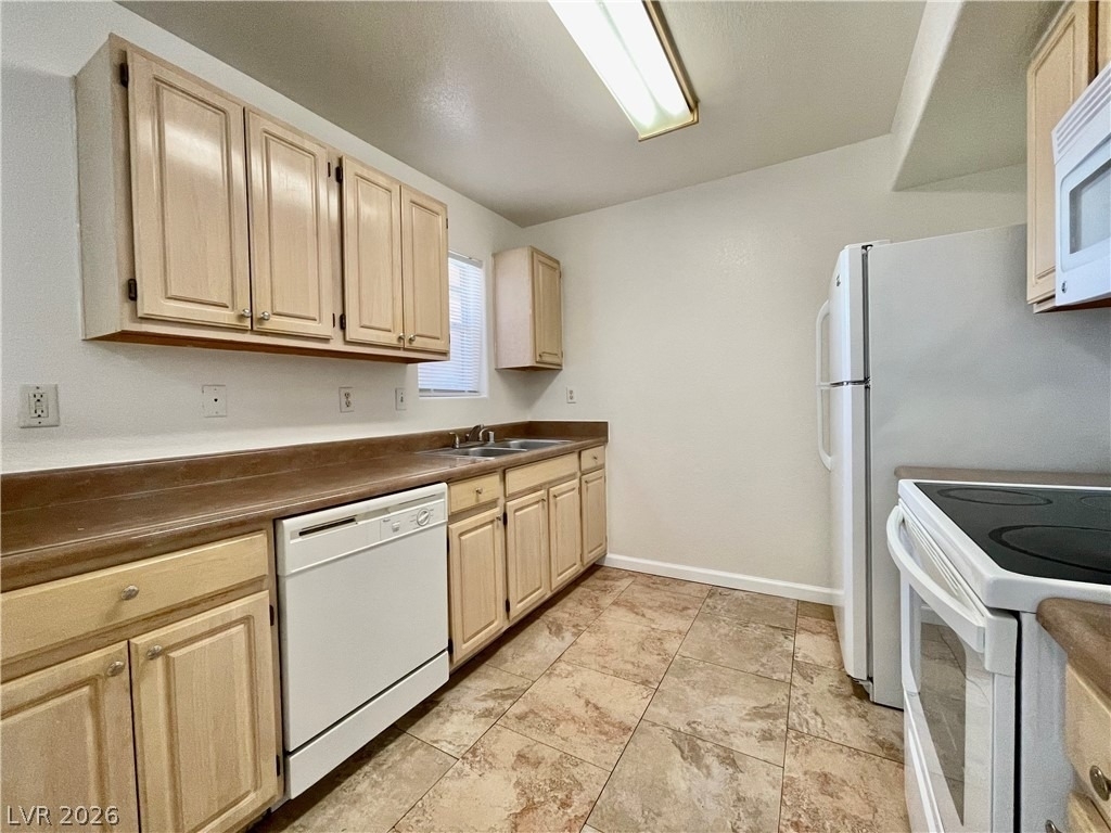 555 E Silverado Ranch Boulevard - Photo 6