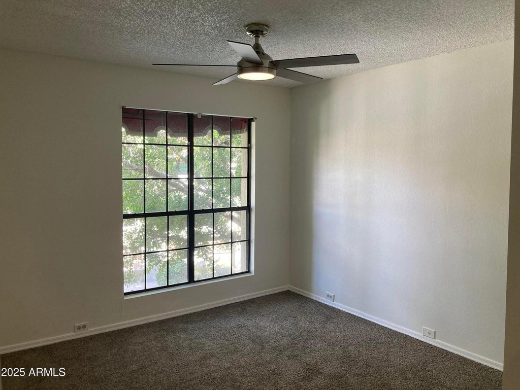 7557 N Dreamy Draw Drive - Photo 9