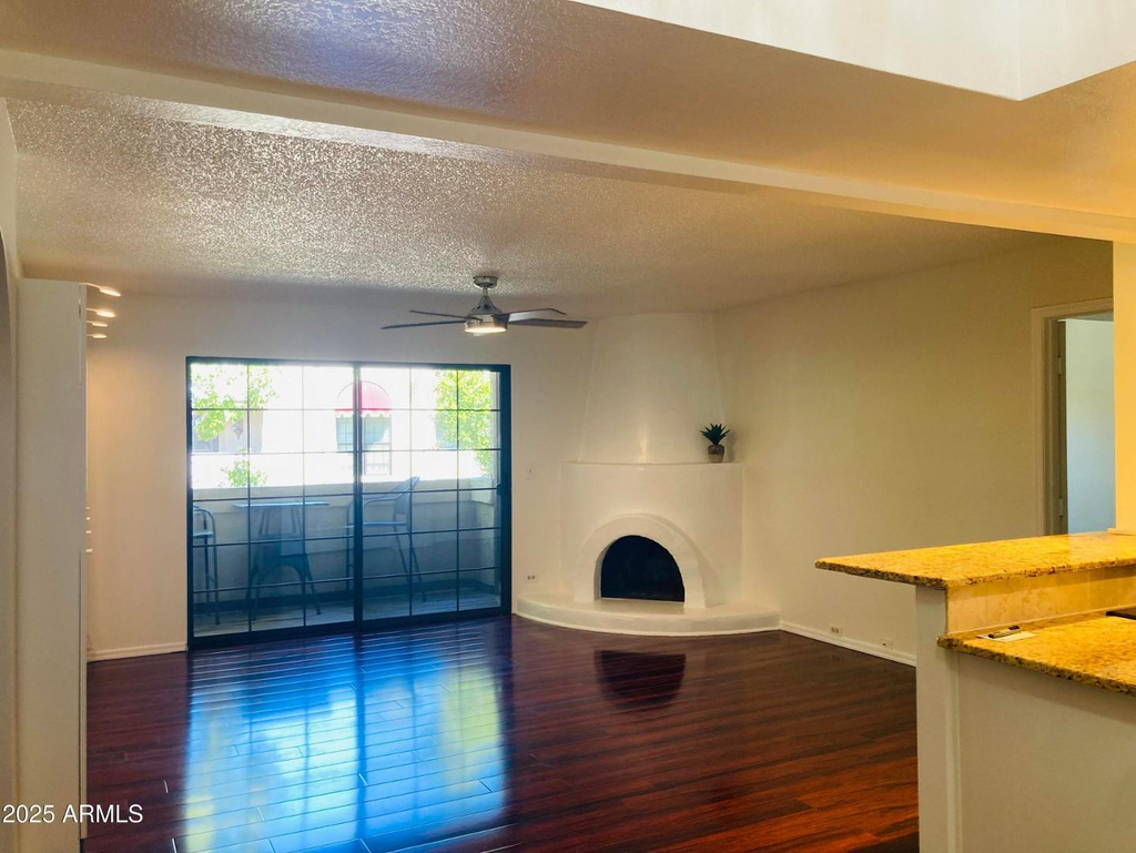 7557 N Dreamy Draw Drive - Photo 3