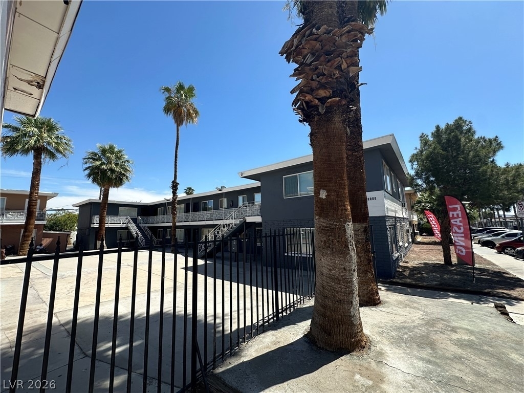 2105 Sunrise Avenue - Photo 13