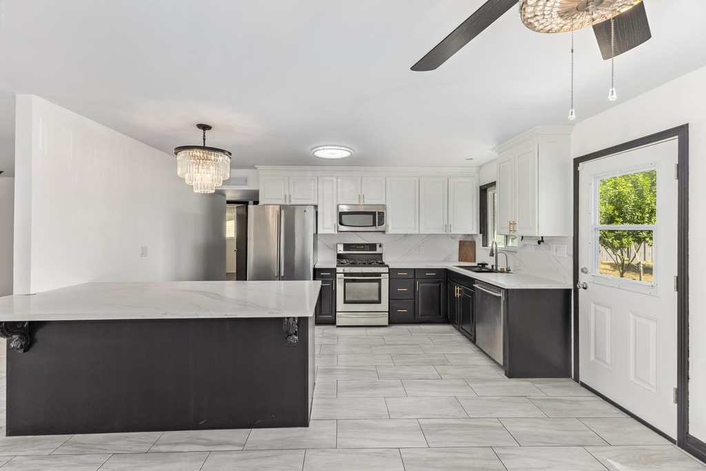 7733 N 60th Avenue - Photo 11