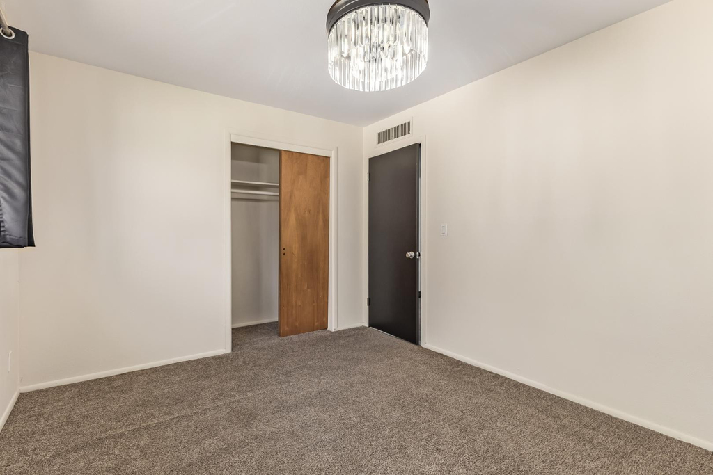 7733 N 60th Avenue - Photo 19