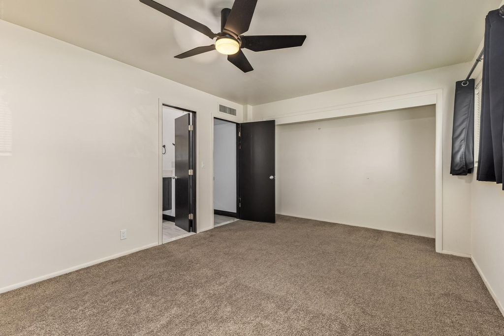 7733 N 60th Avenue - Photo 15