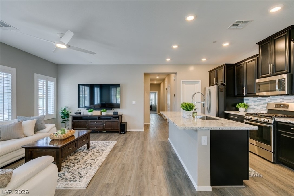 544 Teovani Street - Photo 12
