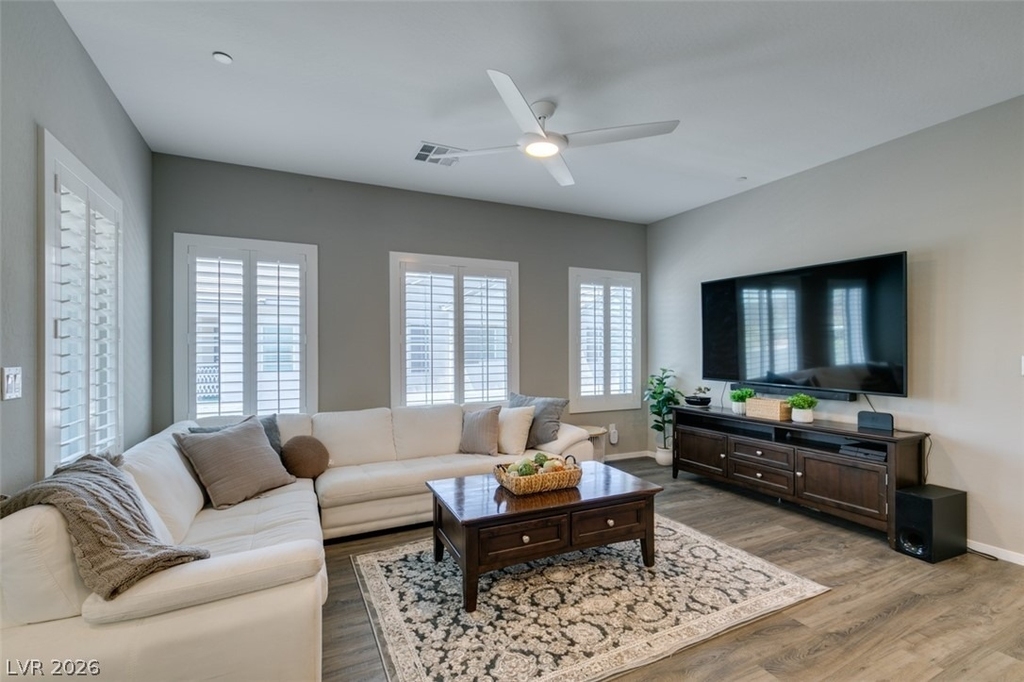 544 Teovani Street - Photo 14