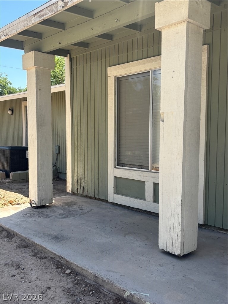 1470 Elizabeth Avenue - Photo 2
