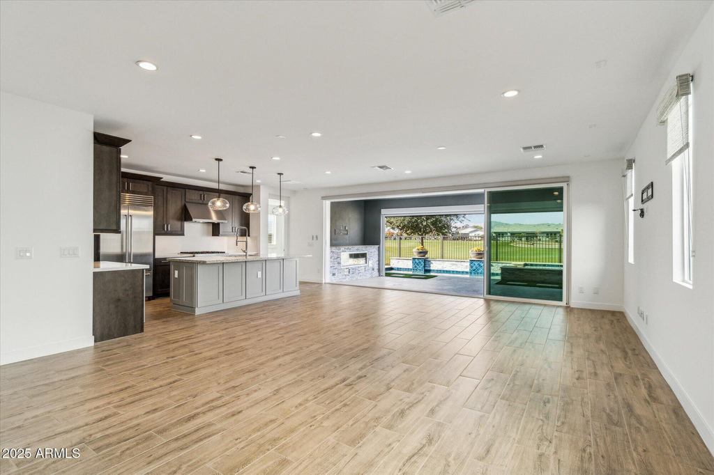 11138 N San Clemente Street - Photo 8