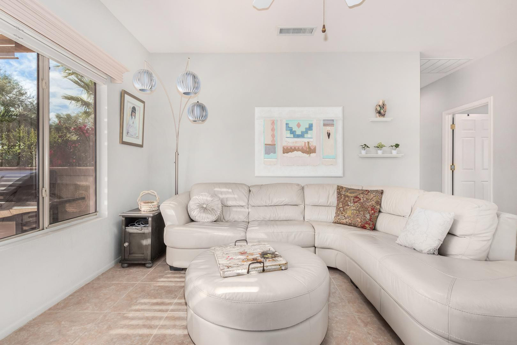 16215 W Desert Winds Drive - Photo 2