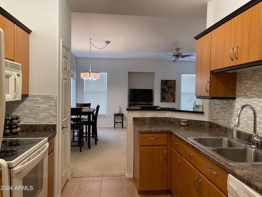 14250 W Wigwam Boulevard - Photo 17