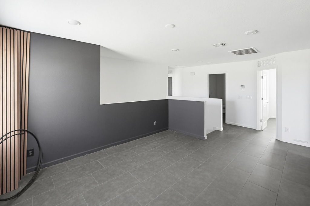 6815 W Encinas Lane - Photo 11