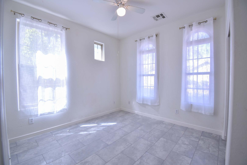 21017 W Glen Street - Photo 1
