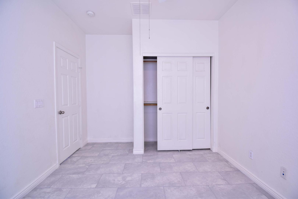 21017 W Glen Street - Photo 4