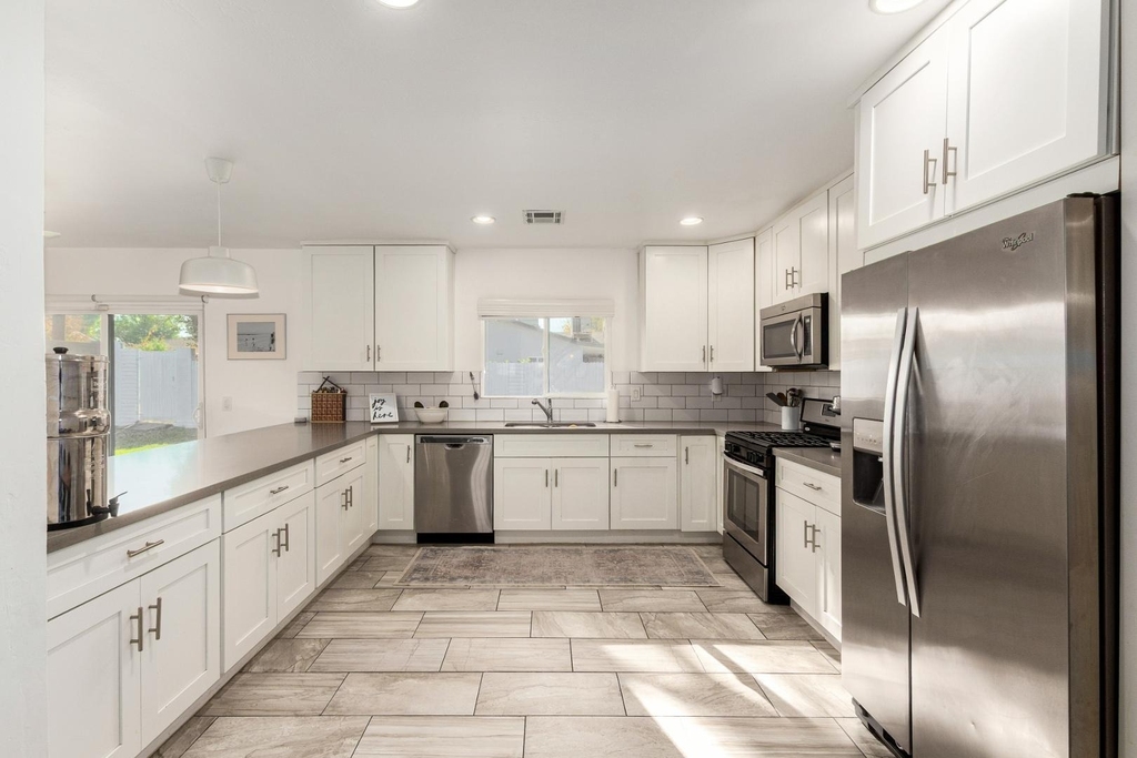 2613 E Pierson Street - Photo 22