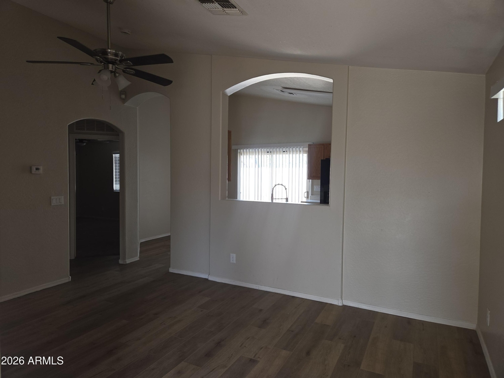 1410 S 107th Lane - Photo 3
