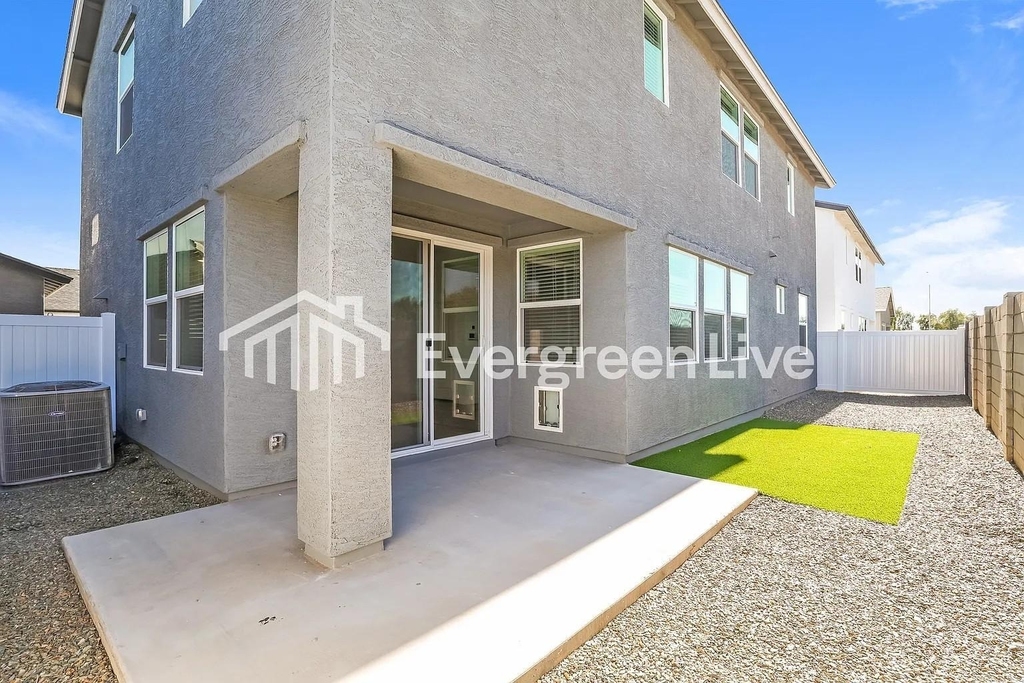 9117 N 181st Avenue - Photo 52
