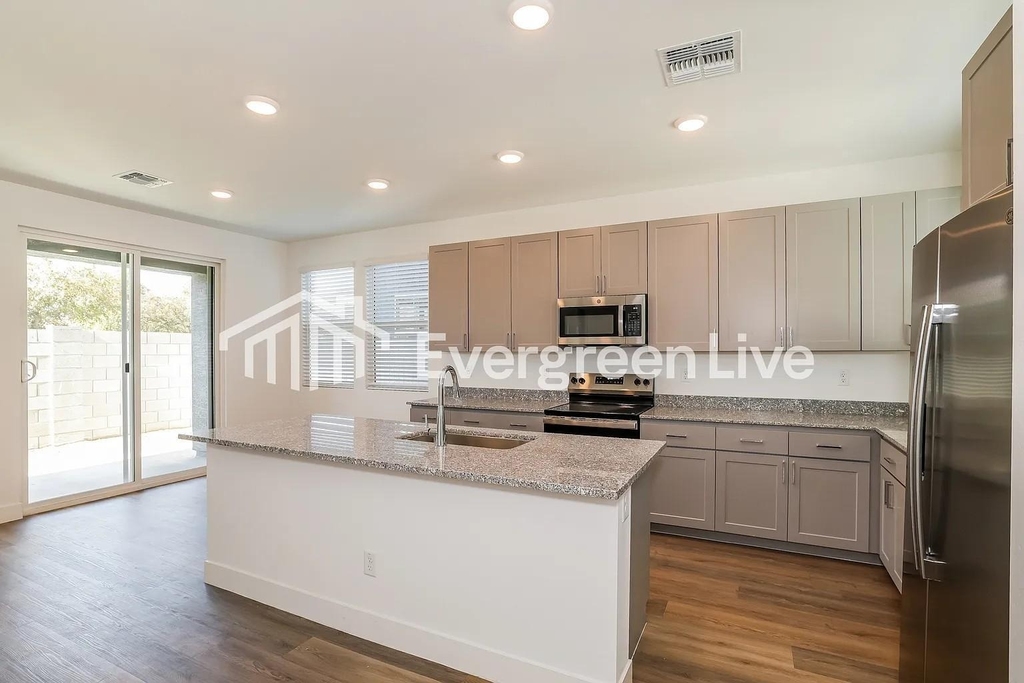 9117 N 181st Avenue - Photo 23