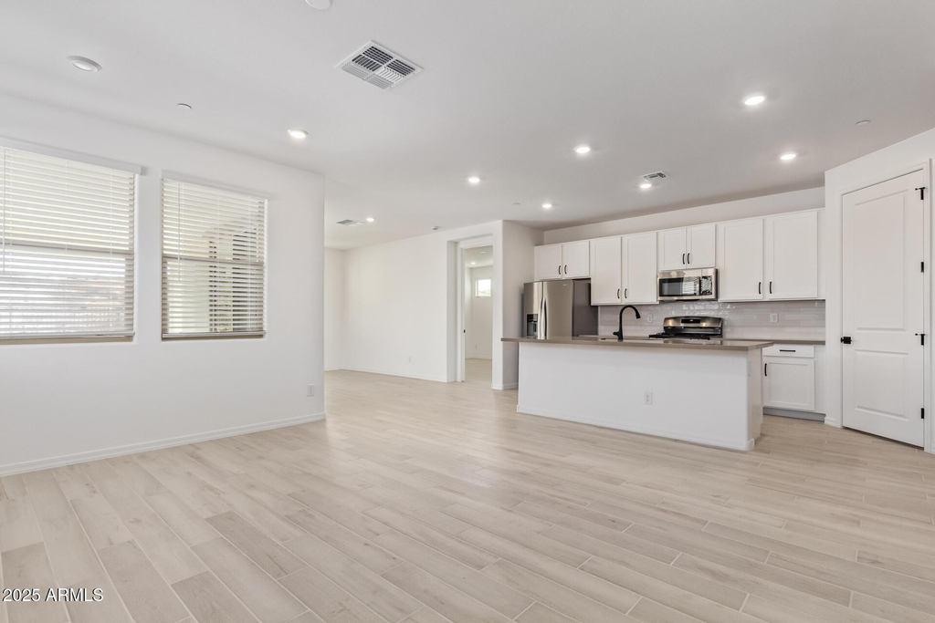 21301 W Roanoke Avenue - Photo 12