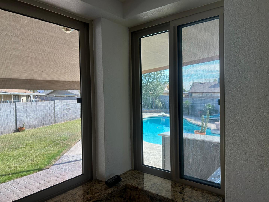 6916 W Georgia Avenue - Photo 10
