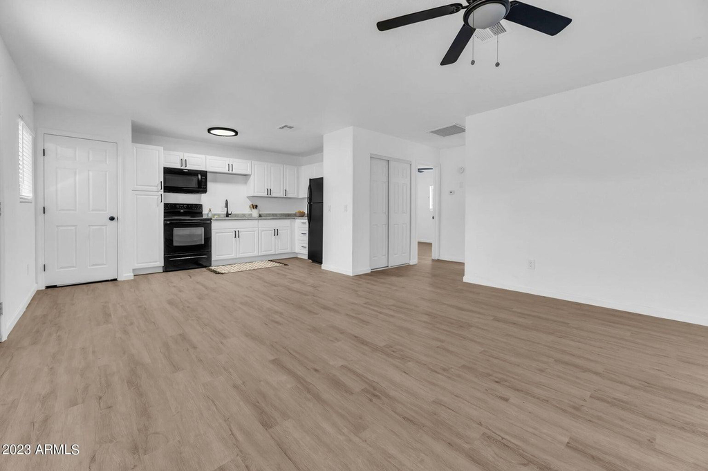 1505 W Mckinley Street - Photo 0