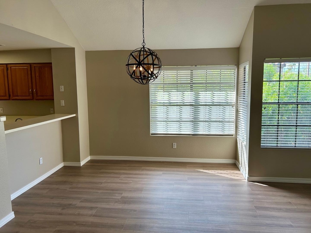 10015 E Mountain View Road - Photo 6