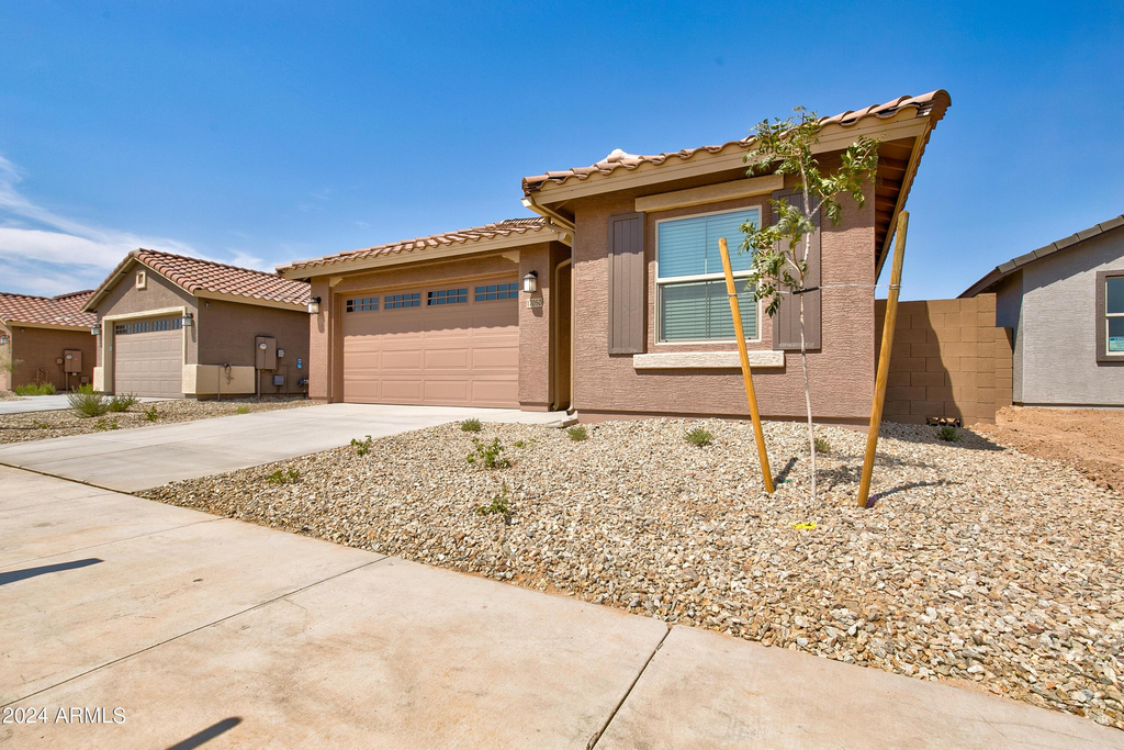 17050 W Artemisa Avenue - Photo 4