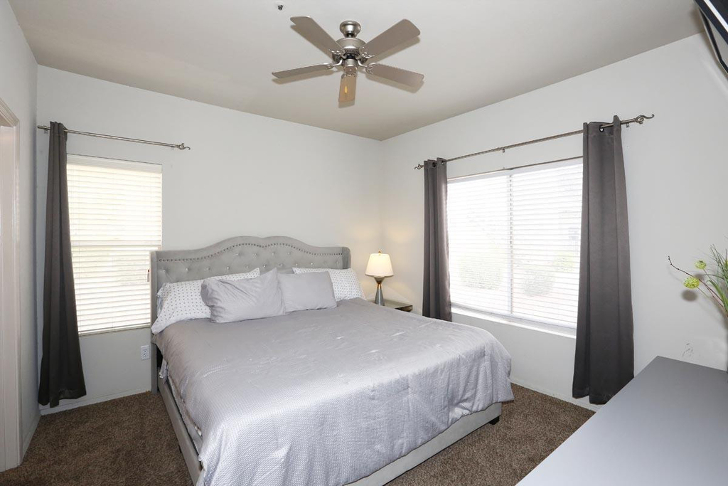 14145 N 92nd Street - Photo 4